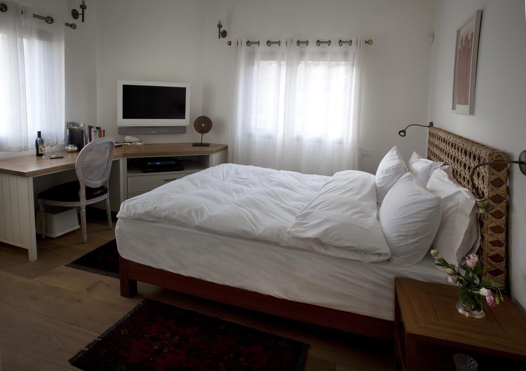 Boutique Hotel Tamarin Rosh Pinna Quarto foto